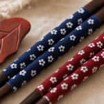 Chopsticks Gift Box Set – 4 Pairs Wood Chopsticks with Rests, Asian Dining Table Decor